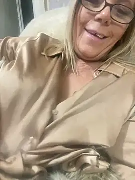 Golden-Dior - In one stream 😜