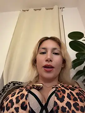 Suyneslii - Ass flash