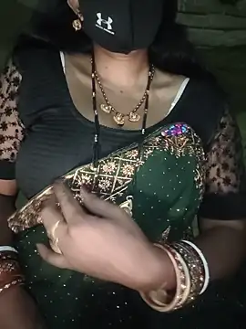Sexyradha_