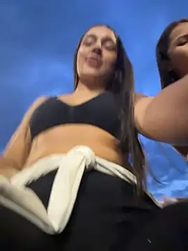 Brunettecollins05 - Hot show in public bathroom