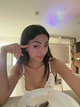 ZaraLuuv - naked me and sensual dance