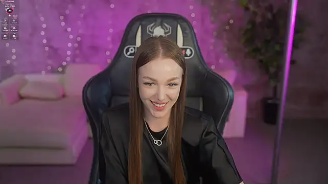 Ella_054 - show pussy