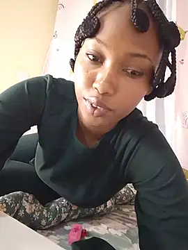 Nasty_boo_boo - spoil the queen
