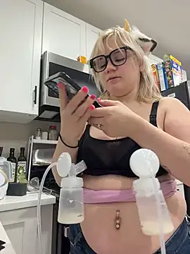 Cutiepiespanks - Tease ass with glass😏