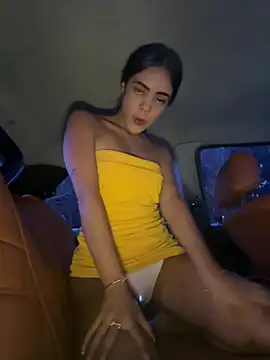 NAUGHTY_LITTLE_18 - REMOVING PANTIES🔥😈