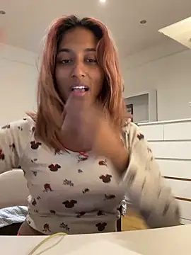 DonnaShy - Robe tease🫦