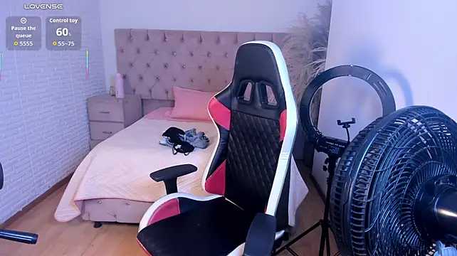 IsabelSaenz_ - Ride Dildo