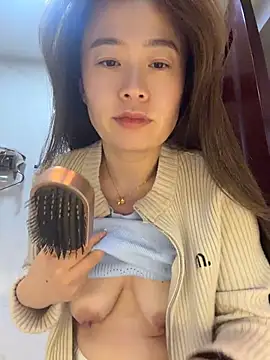 Saozi666 - 完成目标可选：挤奶水、黑JB抽插、小粉插入M腿、小粉入后门、开双插票、口叼内裤