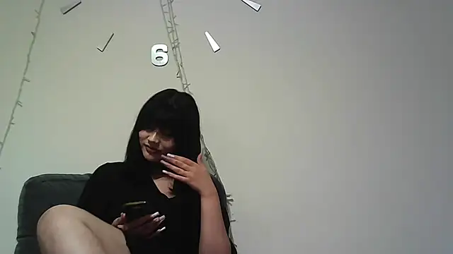 Bigassgothh - air kiss + heart