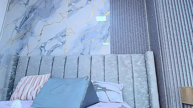 Timkerbell_ - suck tit