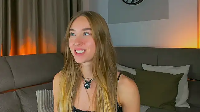 SugarSkye - So wet it’s unreal 🥵