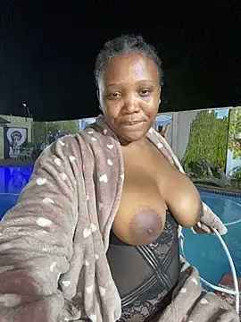 Beyoncex05 - Ride dildo outside