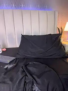 Mia-Medina - oil in my ass