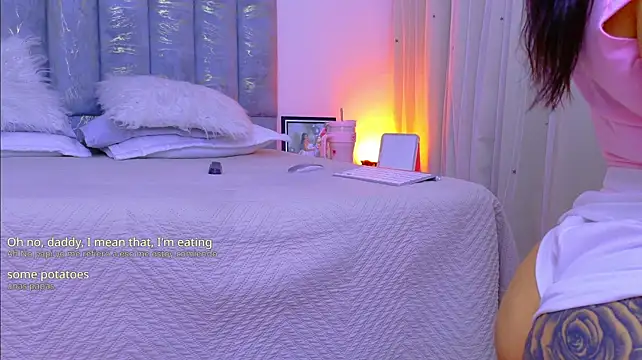 AlynAllen - all naked in doggy+dido in pussy