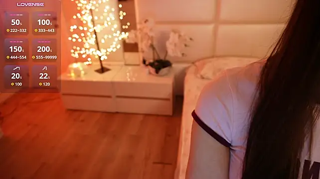 Lilly_Colins - Slap my tight ass <3