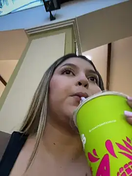 Lunablossom_ - Take off my thongs in public