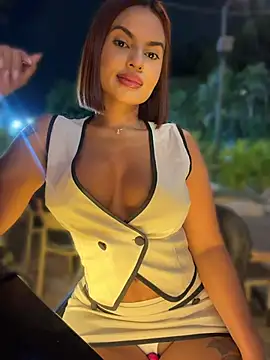 Irina_Velvett - Flahs tits in públic 🥴💦😈