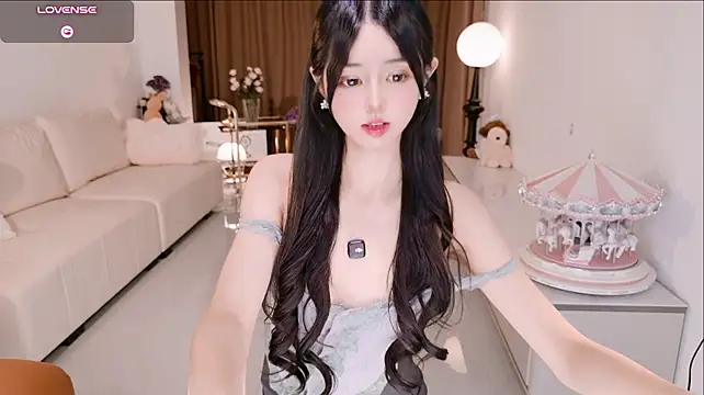 Honey113 - 乳环＋m腿