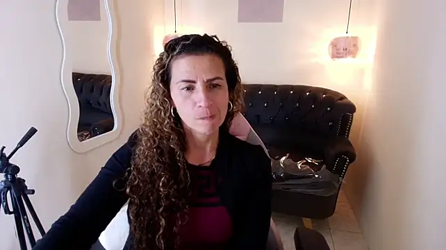 Angelbluemilf - Madura Shows You How to Suck It