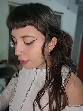 Lubnna - flash pussy