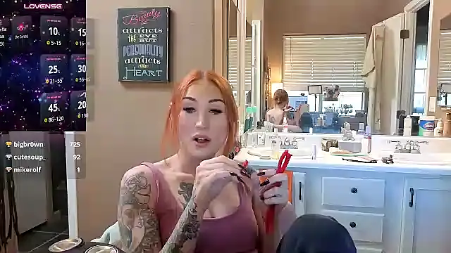 ThornsandHoney - topless