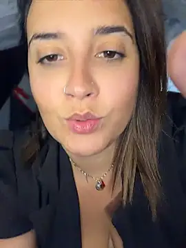 Novababy18 - Squirt in tenda aperta