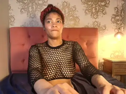 CloeEbony - Show my tits + squeese