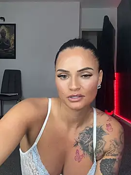 Destinylovex - Last tipper wins bg video