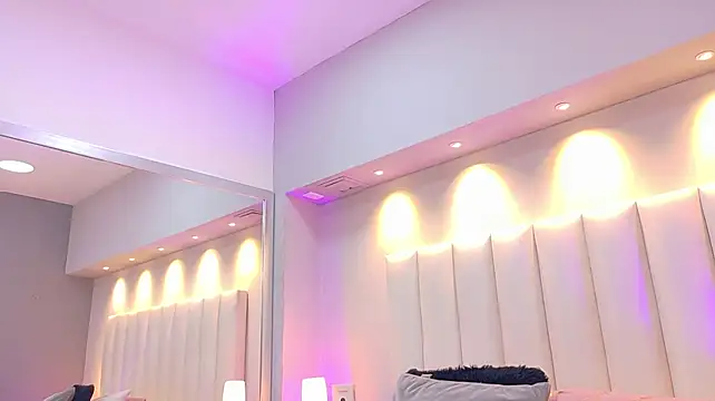 KeilyRoss - boobs out