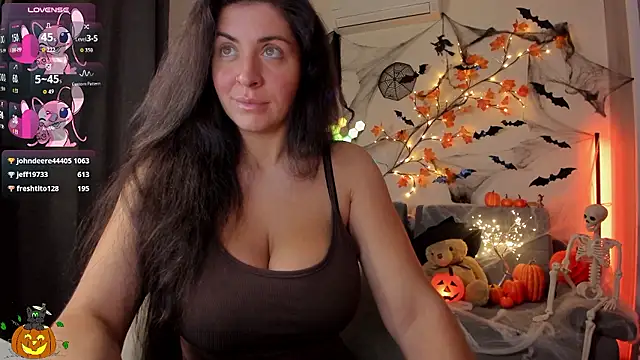 Victorias_world - topless