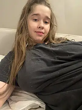 HornyGirlH - SHOW TITS