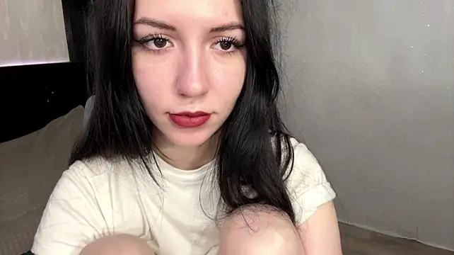 Inessa_Nessa - squeeze boobs
