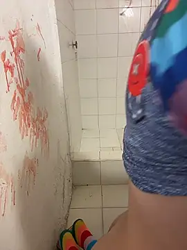 Mia_honey3 - 1 finger in my ass in doggy + control l