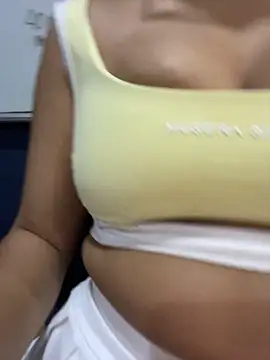 GabbyVoss - Flash Boobs On Bathroom 🥵