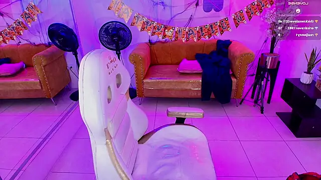 Sofi_monroeee - Spit clit + ride dildo