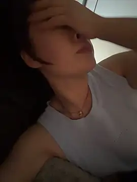 Saozi666 - 完成目标可选：挤奶水、黑JB抽插、小粉插入M腿、小粉入后门、开双插票、口叼内裤
