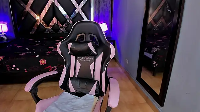 Linda4Petite