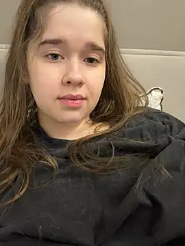 HornyGirlH - SHOW PUSSY