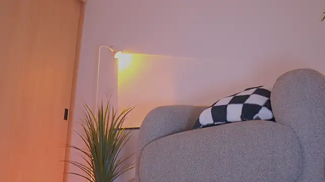 MelyTaylor_ - SEXY STRIPTEASE + OIL ALL BODY