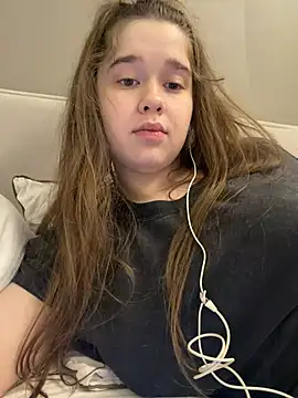 HornyGirlH - SHOW PUSSY