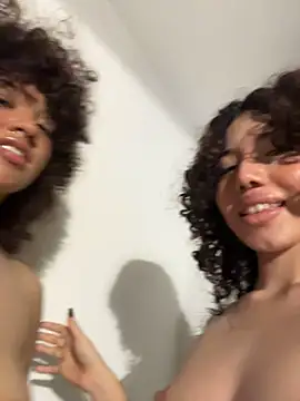 Cutecurly - 😈 SEXY FRENCH KISS + FLASH BOBS!! 😈