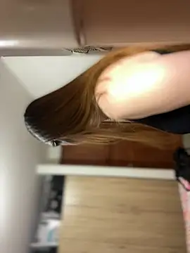 Cloew_Marz - Fingers a pussy + erotic dance + oil
