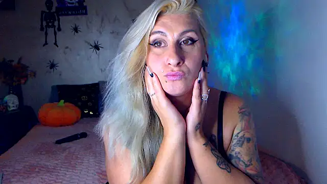 LilLux - Lilith's orgasm 😈