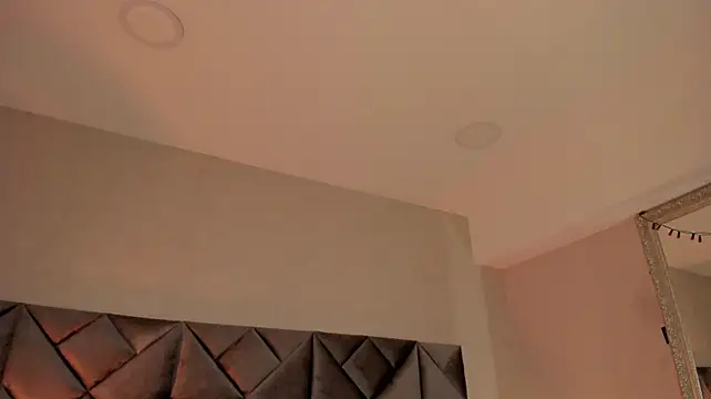 Leizathompson - Play fingers pussy