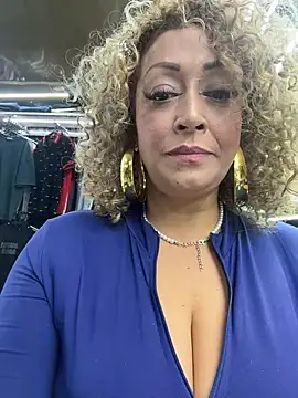 Katti_Barrera - My friend rubs my asshole with oil 😈💦