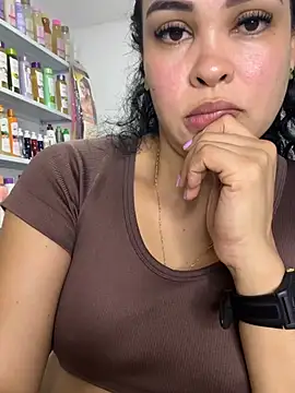 FOX_LATINA - Open pussy