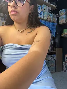 Miss_Bella_Flame - I'M HORNY WANT FUCK BY MY COWORKER TS44