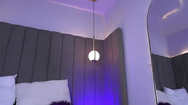 Ashley_Beaomunt - ride torso