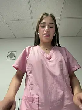 Sweet_Milaa1 - Delicious blowjob in the bathroom 😋