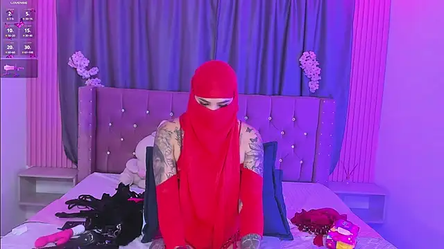 Nayla-Mouna - slap on the ass and oil